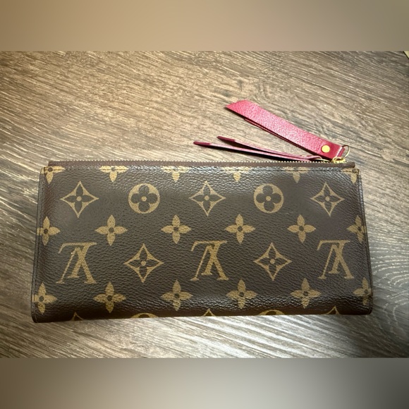 Louis Vuitton Monogram Wallet - Picture 2 of 7